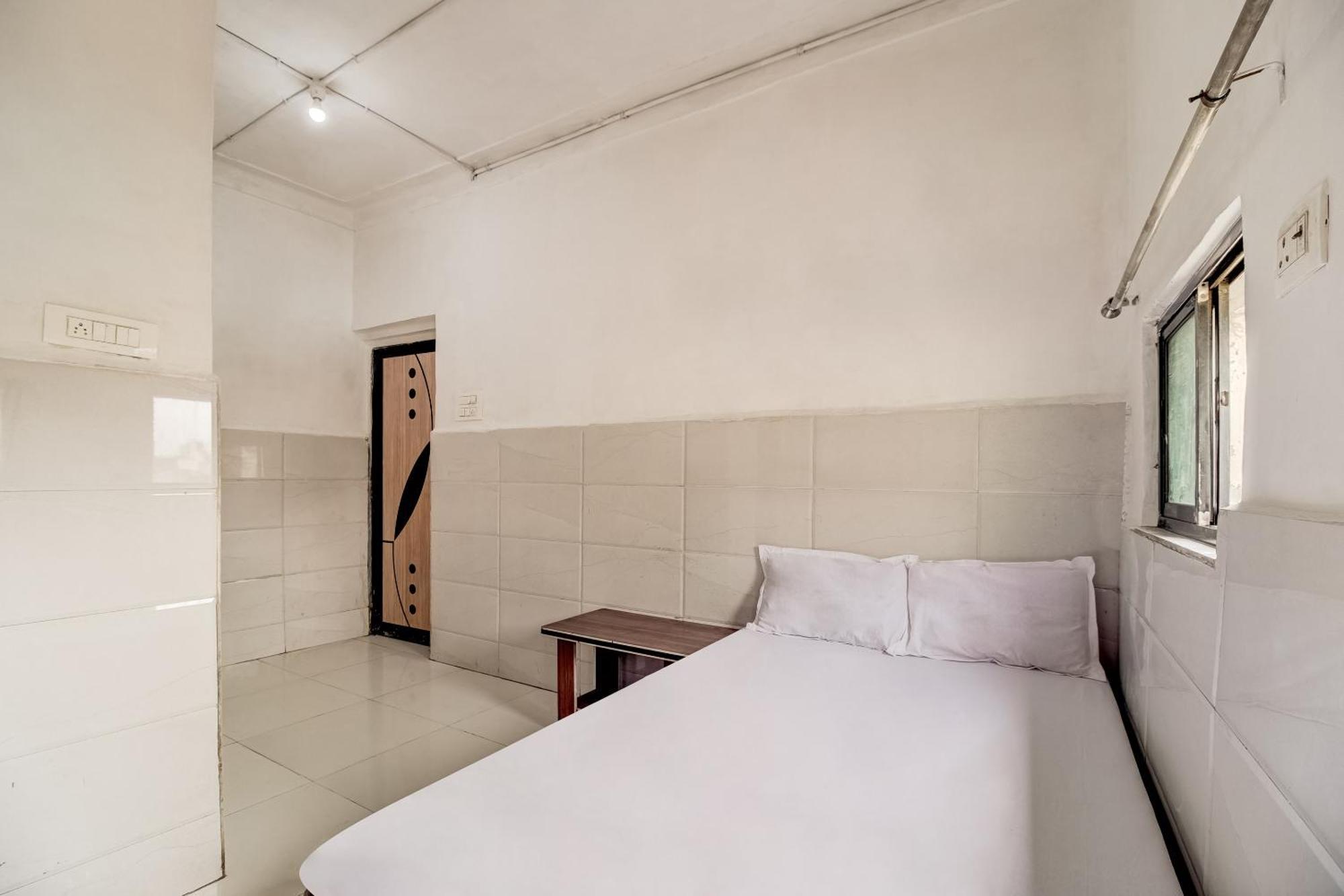 Hotel O Sargam Lodging And Boarding Ulhāsnagar Dış mekan fotoğraf