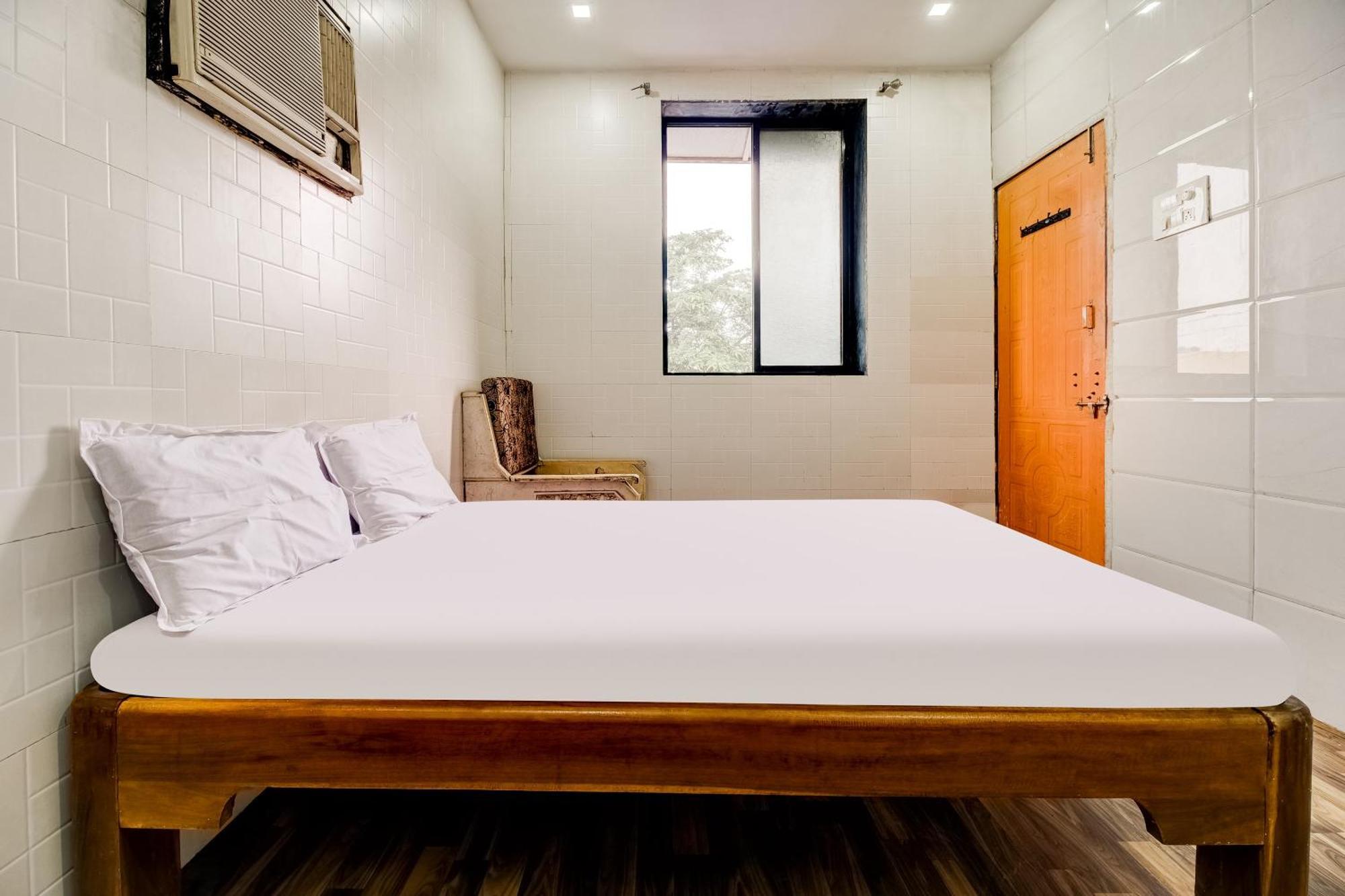 Hotel O Sargam Lodging And Boarding Ulhāsnagar Dış mekan fotoğraf