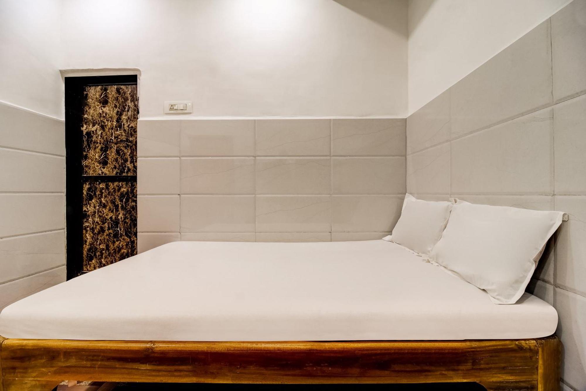 Hotel O Sargam Lodging And Boarding Ulhāsnagar Dış mekan fotoğraf